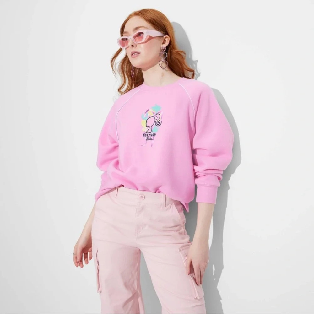 Barbie logo Women's Barbie Lemons Logo Graphic Sweatshirt Pink Size Small NWT